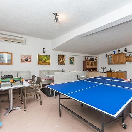 Ivana Apartments Makarska Bagian luar foto