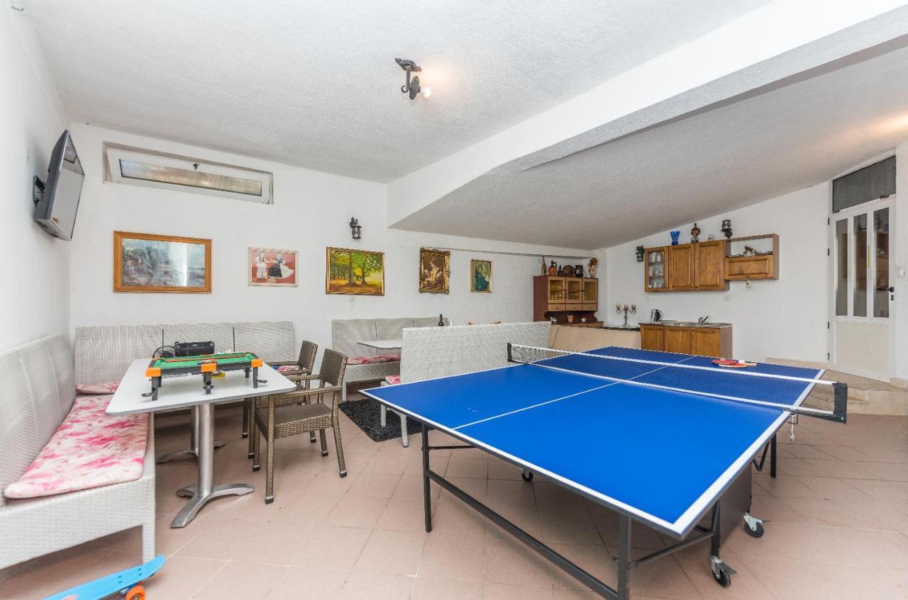 Ivana Apartments Makarska Bagian luar foto