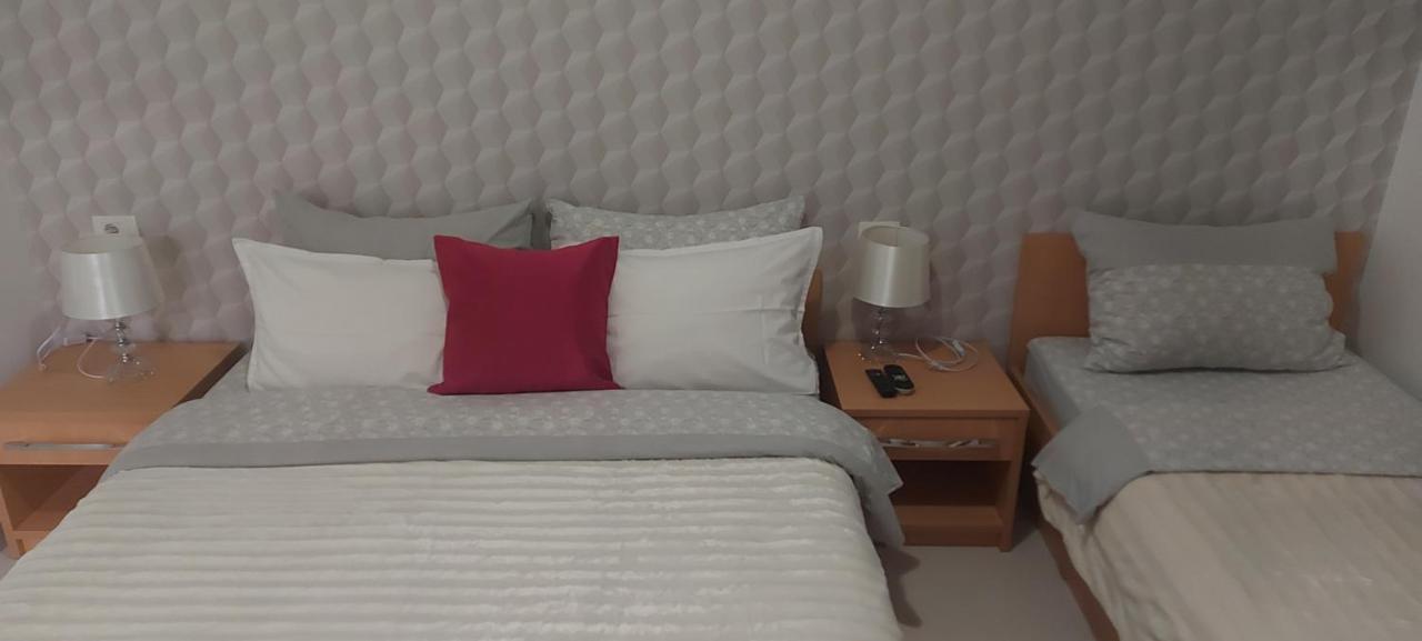 Ivana Apartments Makarska Bagian luar foto