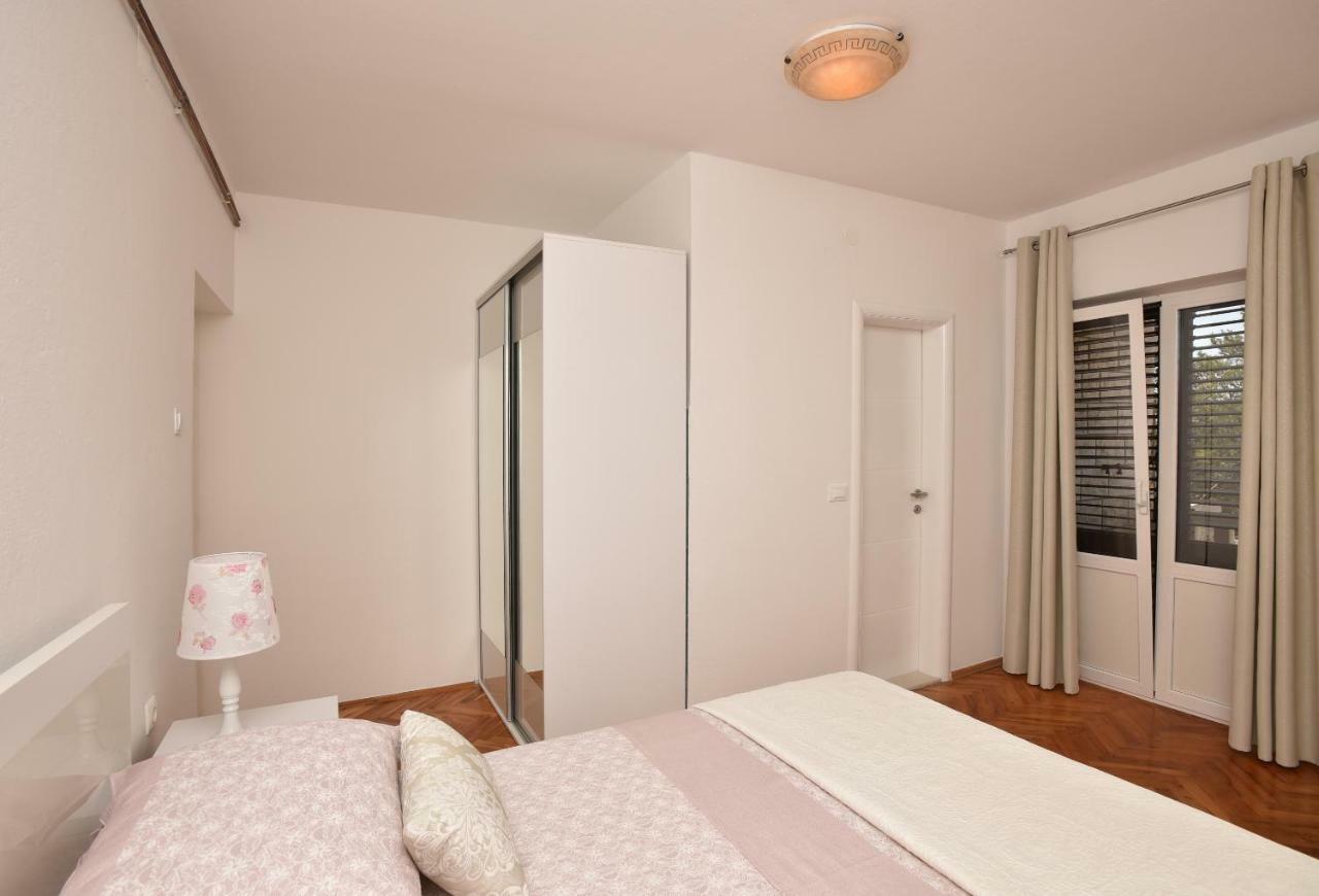 Ivana Apartments Makarska Bagian luar foto