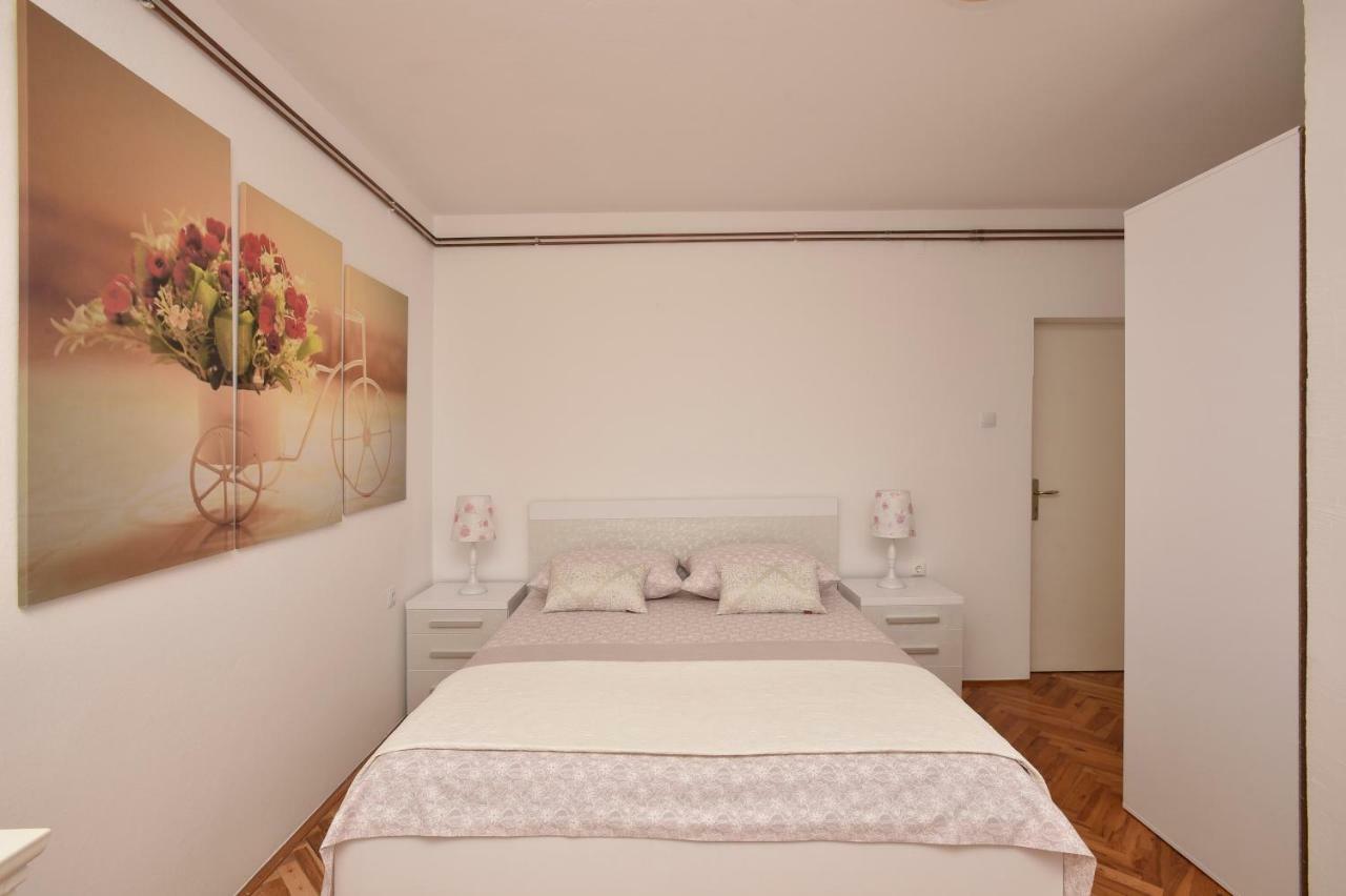 Ivana Apartments Makarska Bagian luar foto