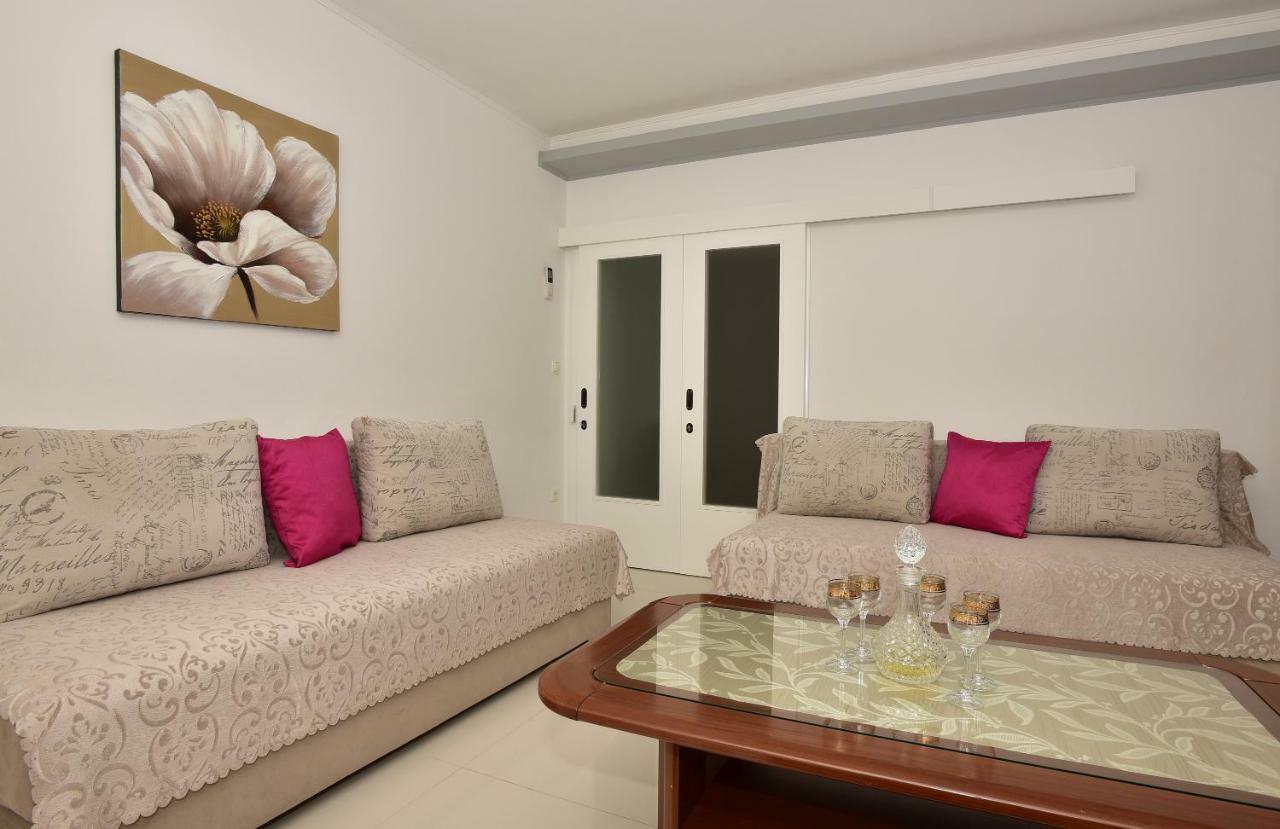 Ivana Apartments Makarska Bagian luar foto