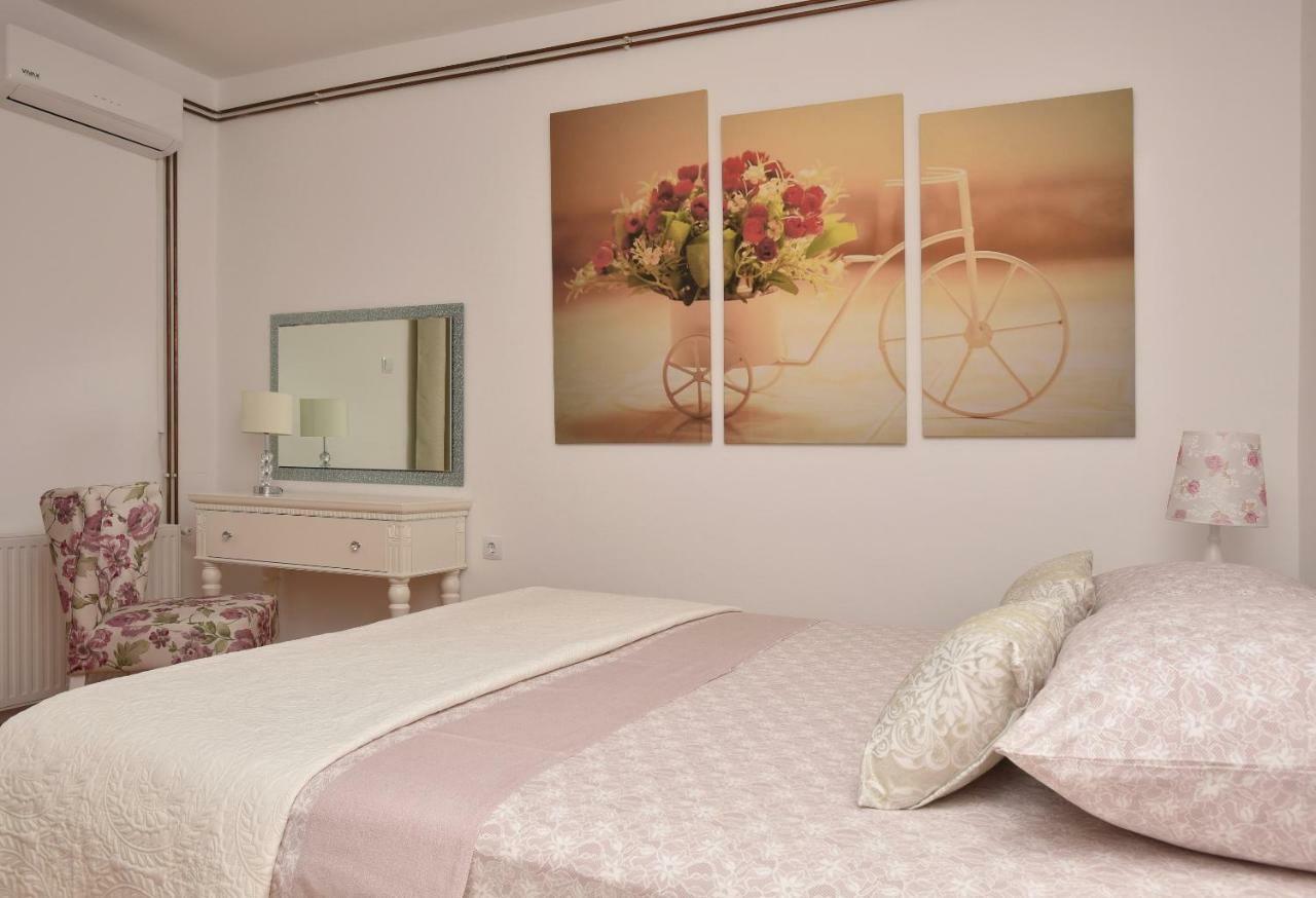 Ivana Apartments Makarska Bagian luar foto